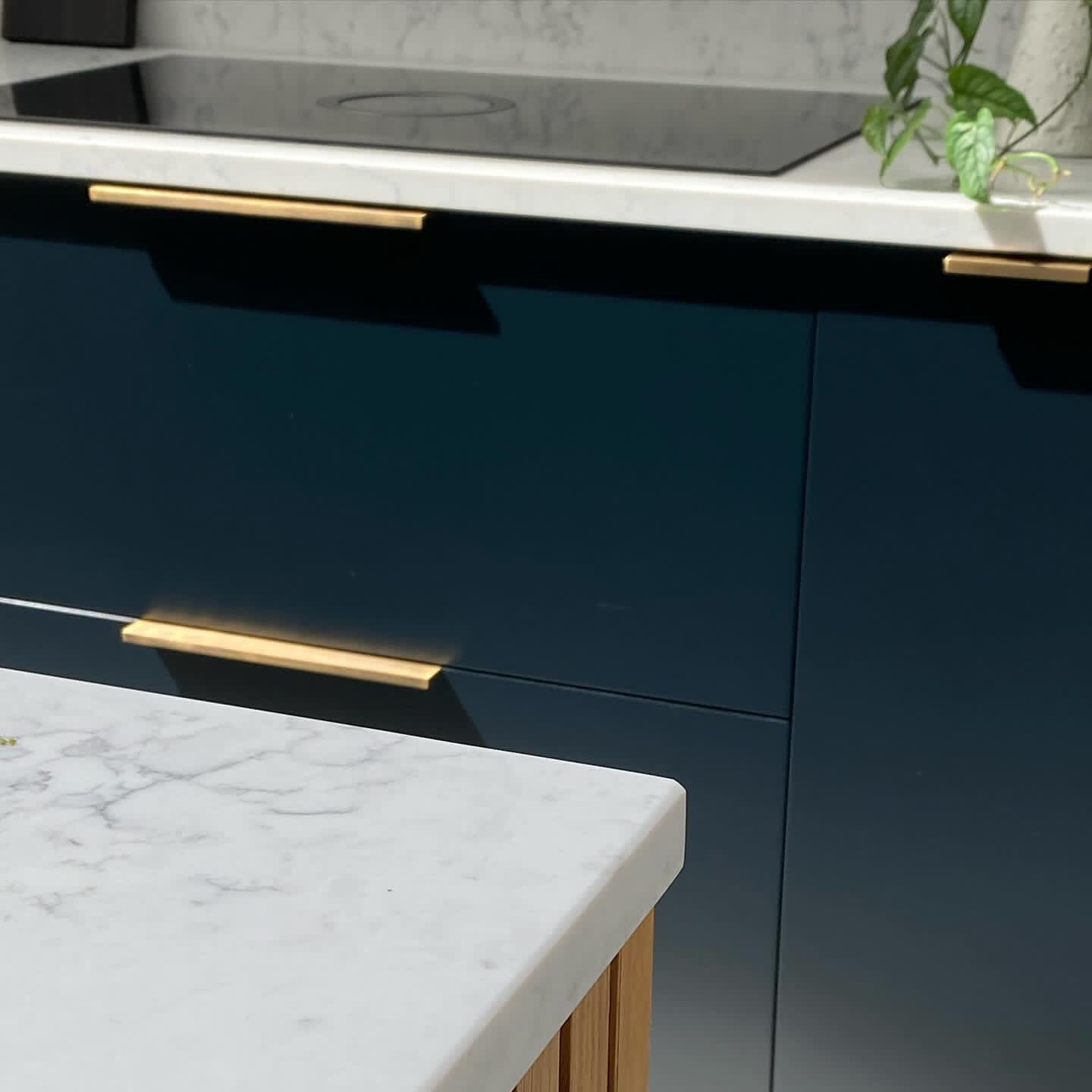 Fenix 50 EP Antique Brass Wax 1