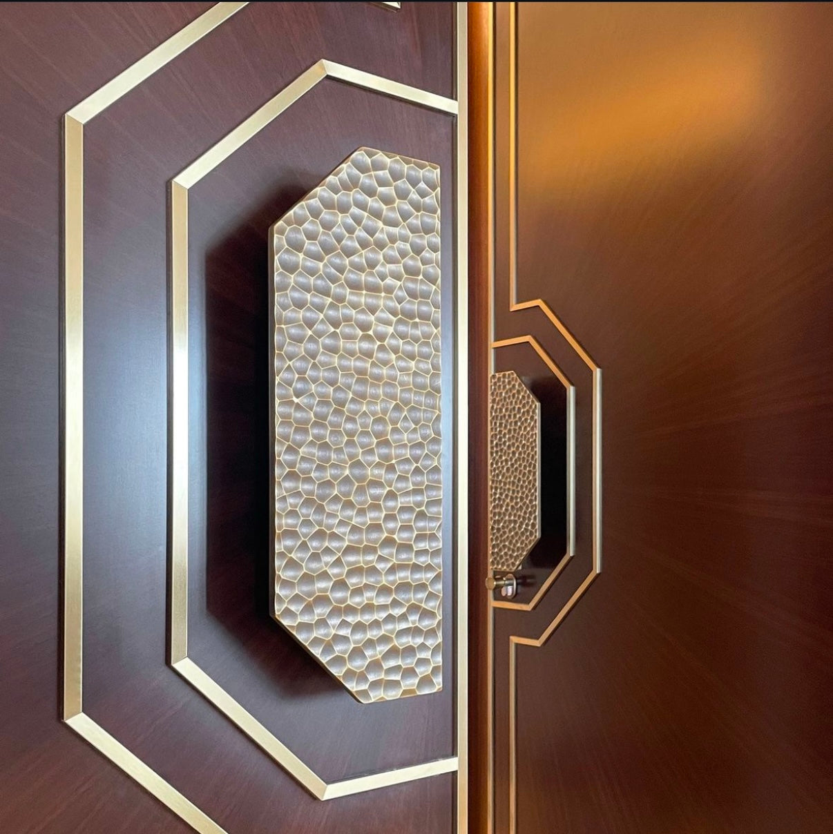 The Power of Texture: Knurled, Diamond & Hammered Finishes in Modern Design